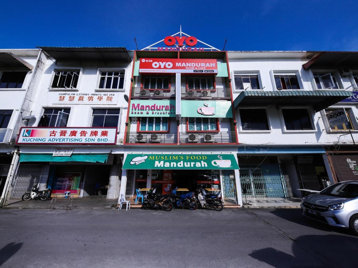 Oyo 836 Mandurah Room & Cafe Kuching Exterior photo